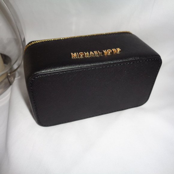 MICHAEL KORS GIFTABLES MED TOP HANDLE JEWELRY CASE - Picture 5 of 6